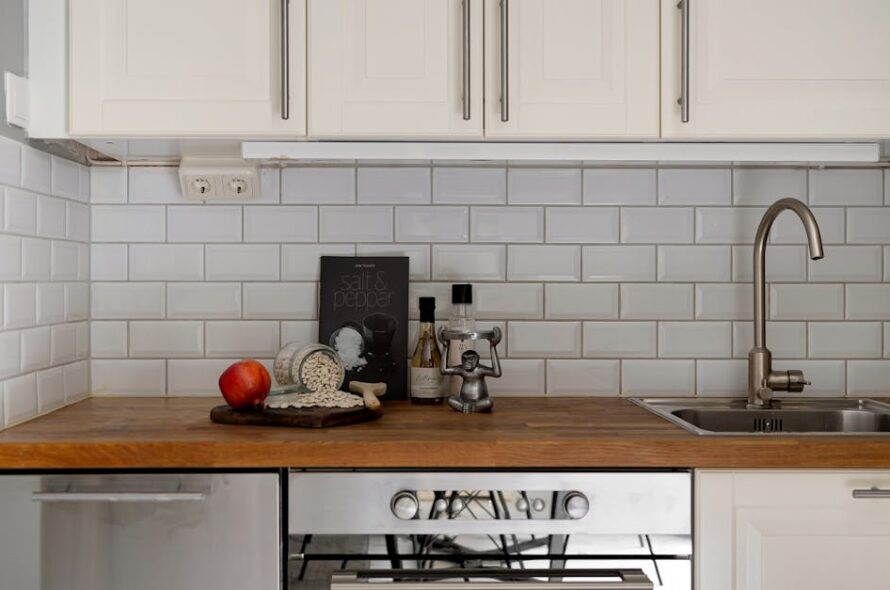 Mikroklimat w meblach: 17 rzadko opisywanych rozwiązań, które realnie poprawią komfort domu