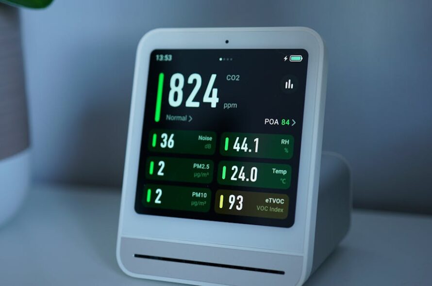 Inteligentne listwy przypodłogowe 3w1: wentylacja, czujniki i światło – nowy kręgosłup Twojego smart domu